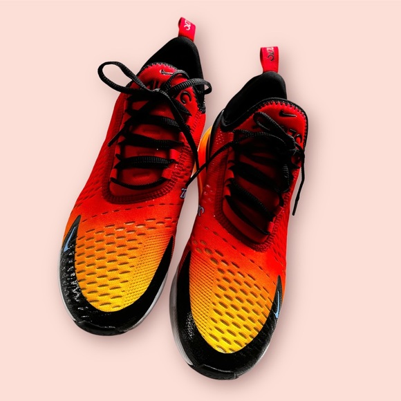 AUTHENTIC NIKE AIR MAX 270 SNEAKERS - Picture 2 of 15